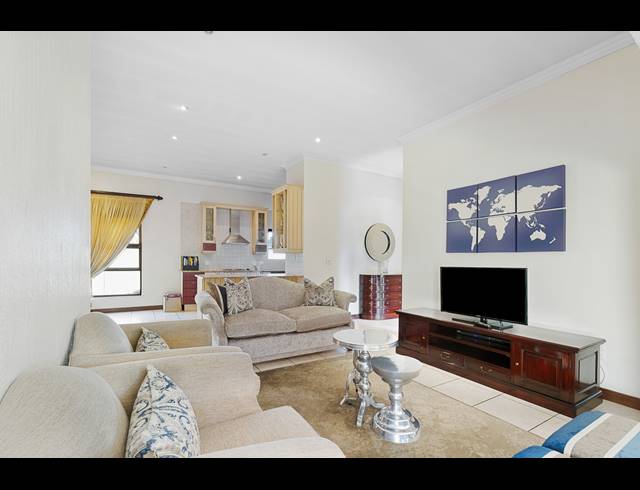 3 BEDROOM HOUSE FOR SALE IN DOUGLASDALE